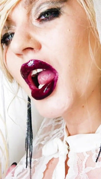 Femdom Lipstick Sexkisses