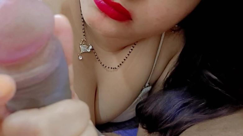 Catchybusty: Blanca gordita bhabhiji disfruta completo en la habitación del hotel -...