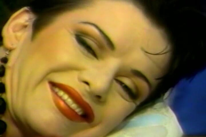 Vintage Babes: Bikinili ve döl yemeyi seven çarpıcı nostaljik bir hatun