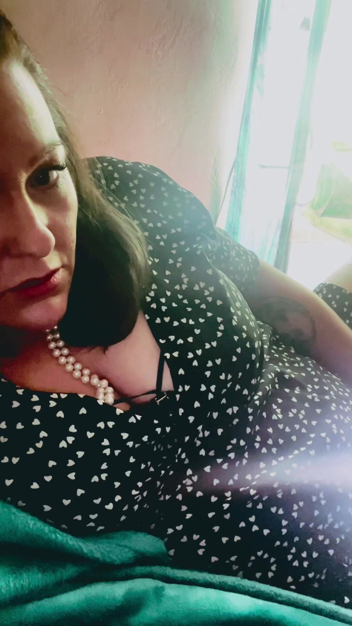 SanDiego8383: Confissão da esposa gostosa: provocando meu corno com fantasias de...