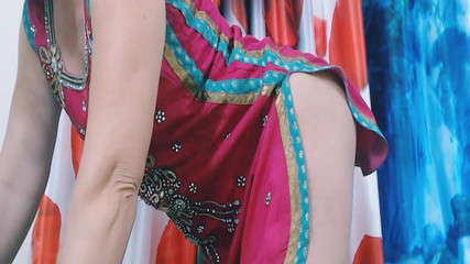 Bolly Karma: Saya suka ibu tiri di belakang ayah tiri saya