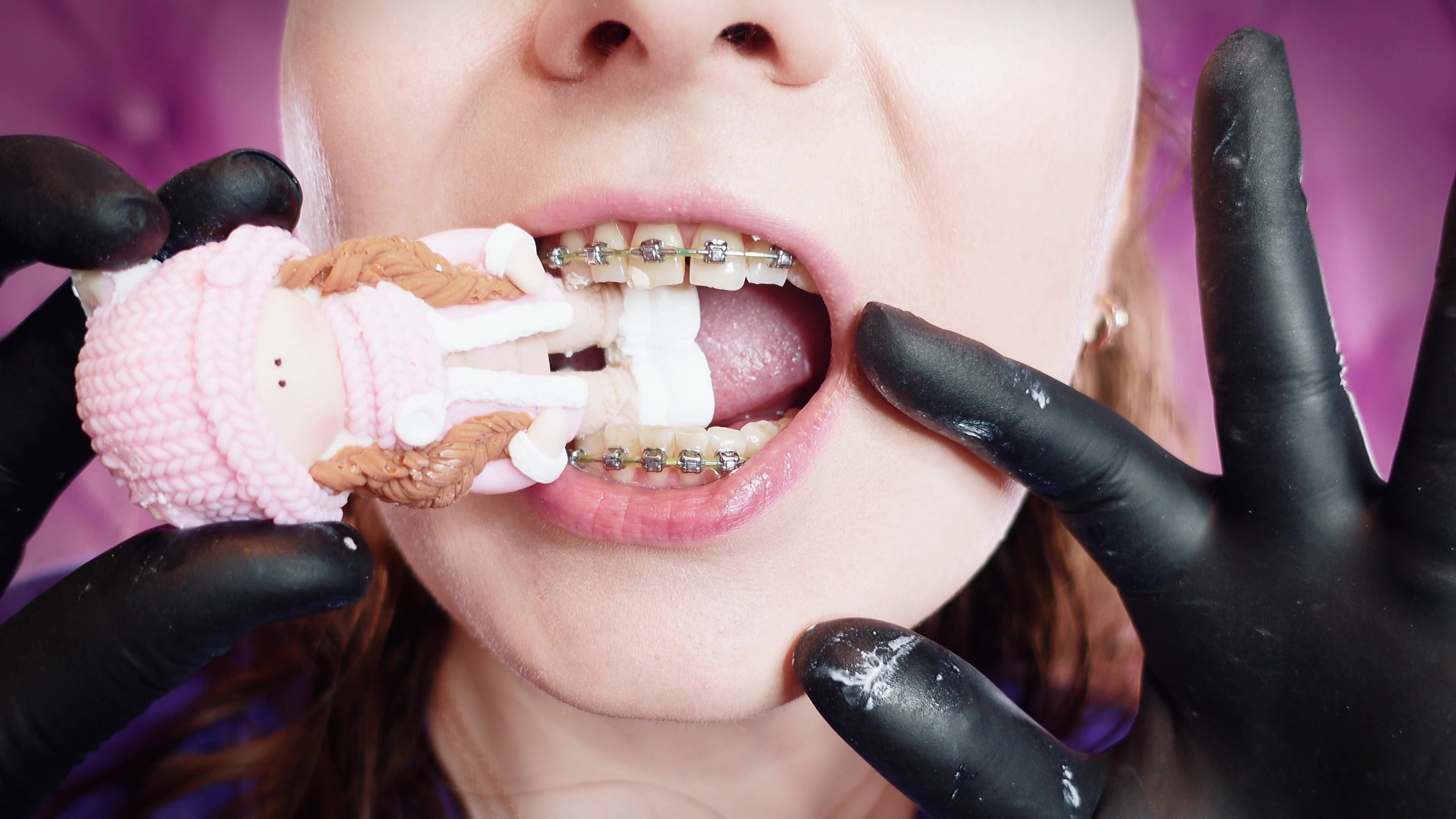 Asmr: Devour Fetish Giantess Vibes Mukbang Video Sfw in Nitrile Gloves (arya Grander)