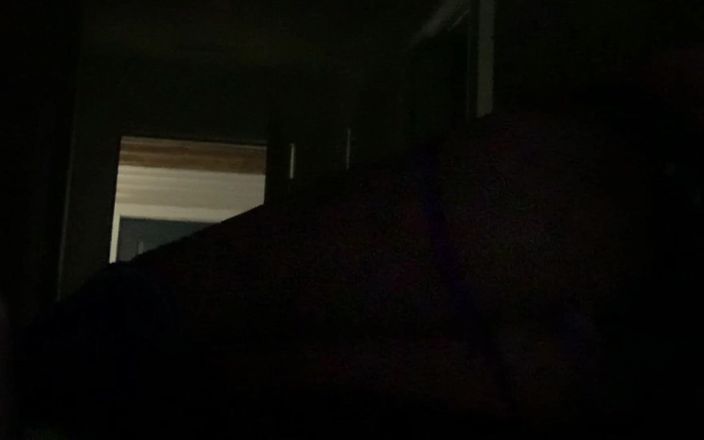CindieLove: Sissy exhibitionist lägenhet dörr vidöppen jävla röv