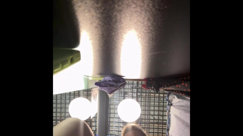 JuiceLussie: Masturbate. Double Penetrating in the Fitting Room