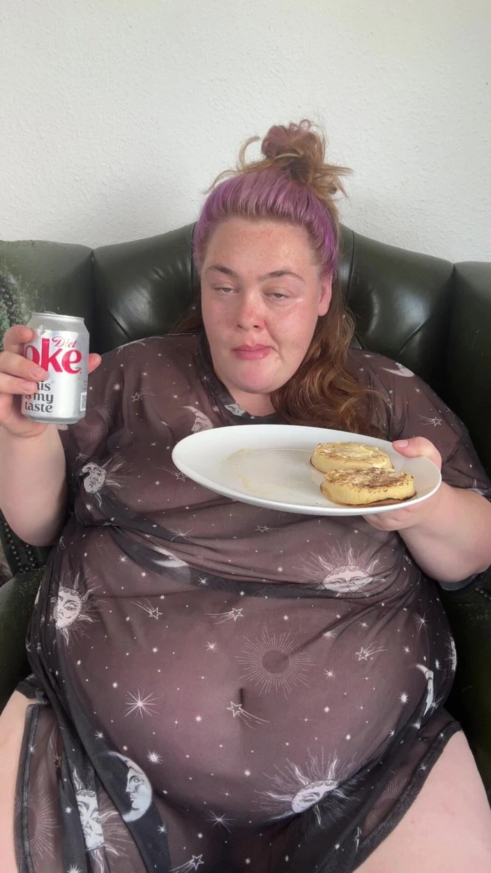 Huge Hungry BBW Stuffing Herself at Breakfast ft. Fatemmabbw: ASMR, Food,  Chubby, SSBBW, Giant Porn | Faphouse