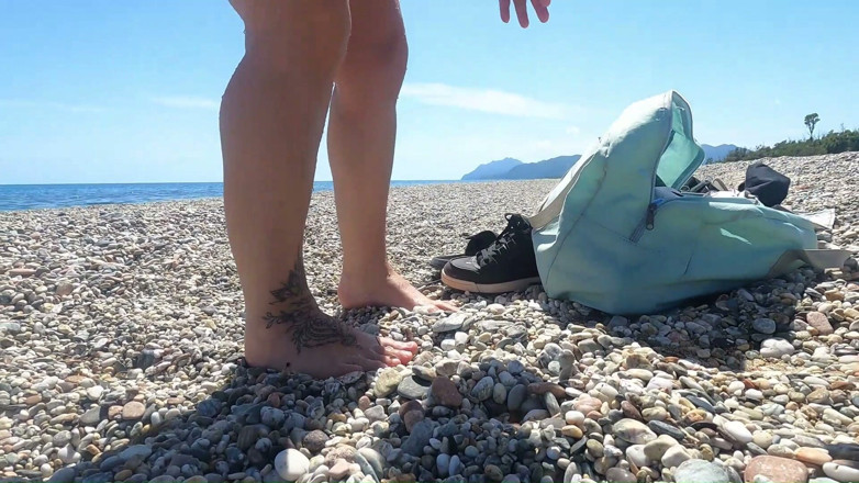 69KnkyKouple69: Kinky Couple - Curvy Big Ass Sardinia Beach