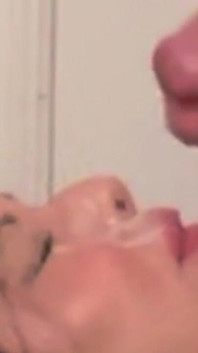 Ashlynn Gets a Facial