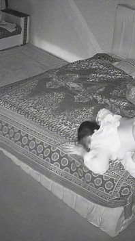 Yaz tatilinde Yenge'nin evine gittim ve güzel yengemle çok eğleniyorum, kameraya yakalanıyorum