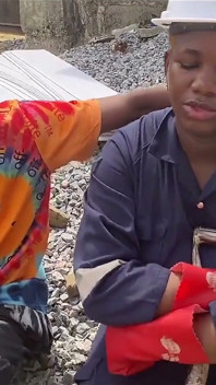 Mi novio vino a verme a mi lugar de trabajo porque me extrañaba (detrás de escena)
