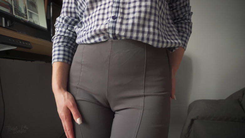 Teasecombo 4K: Stygg sekreterare förför dig med sin kameltåta i tajta byxor