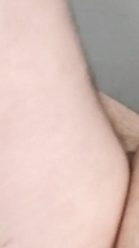 굴욕으로 끝나는 연례 검진과 작은 자지 측정