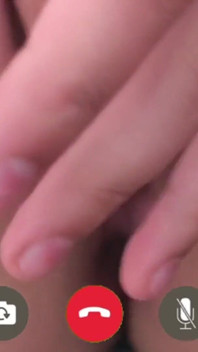 Mein nachbar rief mich bei einem videoanruf an und sagte mir, ich bin gelöscht, ich will dich ficken