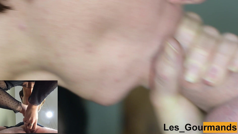 Les Gourmands: Gran polla mamada y tragada vista desde abajo