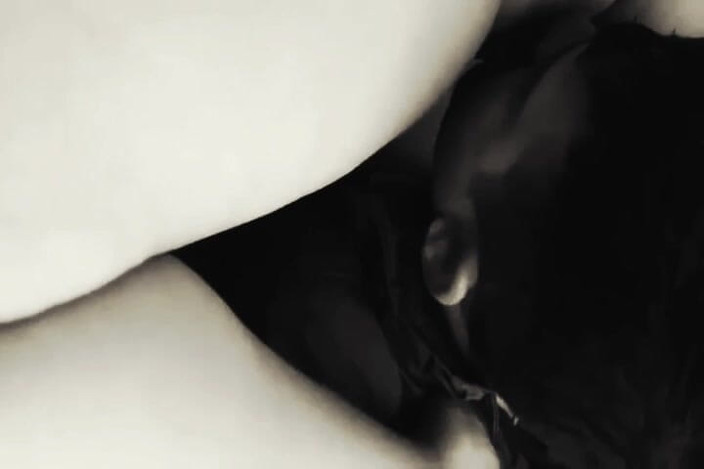 Sanayababhi: 夫妻在沙发上的性爱