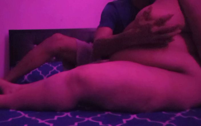 Sameer Phunk: 남친의 얼굴에 앉아 따먹히는 거대한 엉덩이 발정난 비
