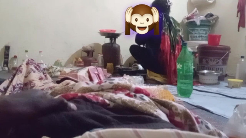 Bengaliauntykichut: I Was Cooking and the Guy Masturbated Behind My Back....