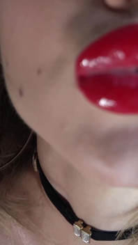 Cum Makes My Nylon Legs Even More Beautiful Pantyhose Blow Job & Lipstick Tease