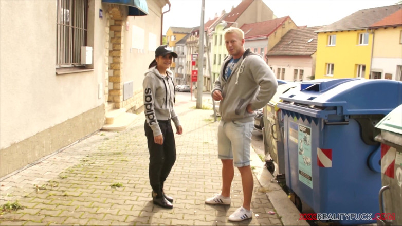 Czech Pornzone: セックスハンター - アシュリー・ウッズ