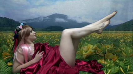 Goddess Misha Goldy: Fumer dans la « nature » et te taquiner