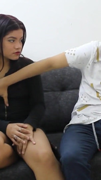 I Discover My Horny Stepdaughter Fucking Her Boyfriend at Home - Porn in Spanish
