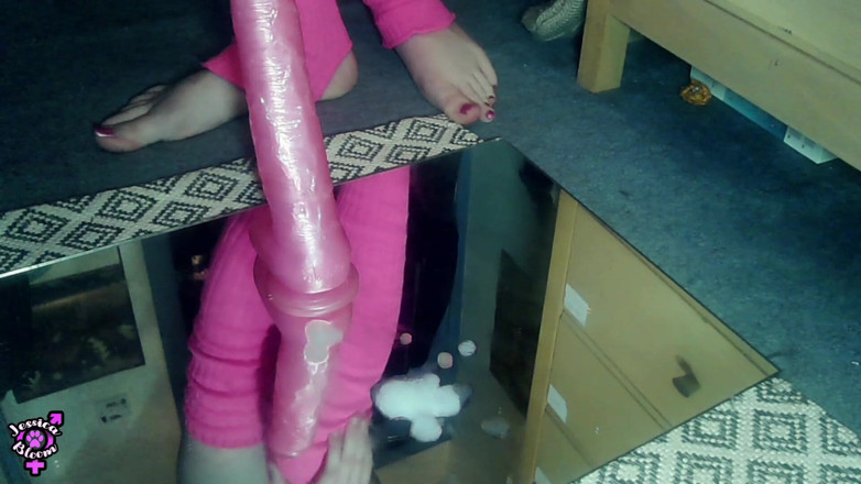 Jessica Bloom: Jessica Bloom sissygasm gaid aur achchhi randi kaise saphaee karti...