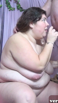 Gorda alemã meia-irmã é fodida por meio-irmão