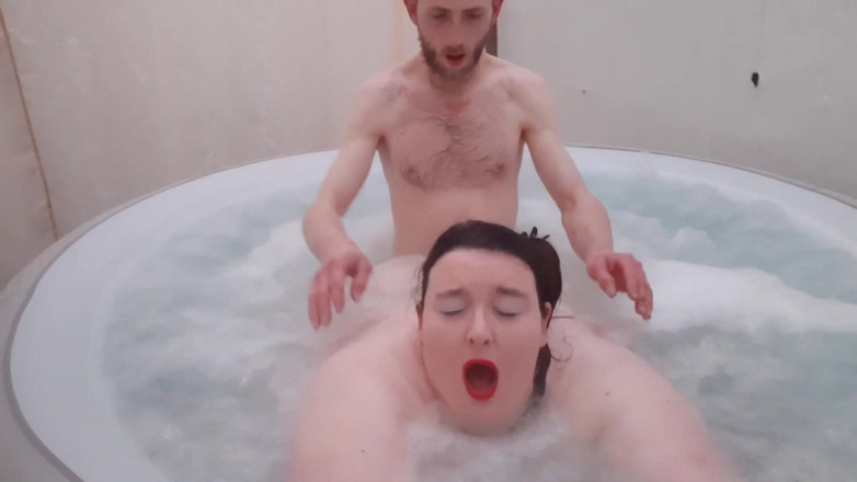 SSBBW Hunter: Jävla BBW i badtunna doggy style