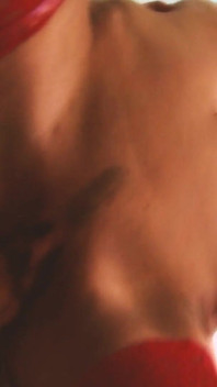Mysiga vänner scen-2_busty blond milf delar sin blonda vän med sin man