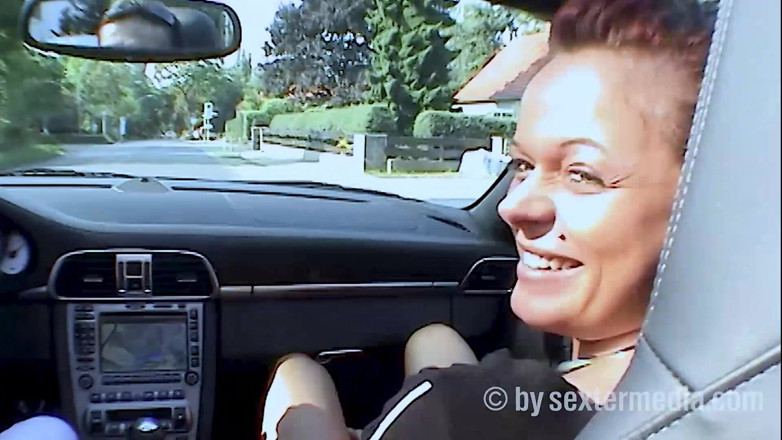 Sextermedia by Pete: Sexo En Coche Con Perrito