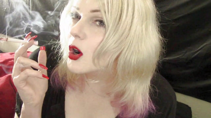 Smoke Temptress Annie Vox - Smoking Fetish: 120年代的串口交