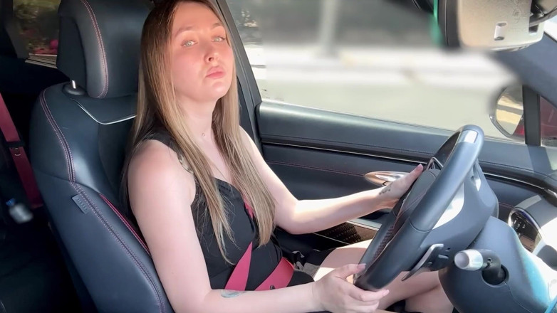 Alina Rai: Orang asing tertangkap ibu tiri saya melancap di dalam kereta...
