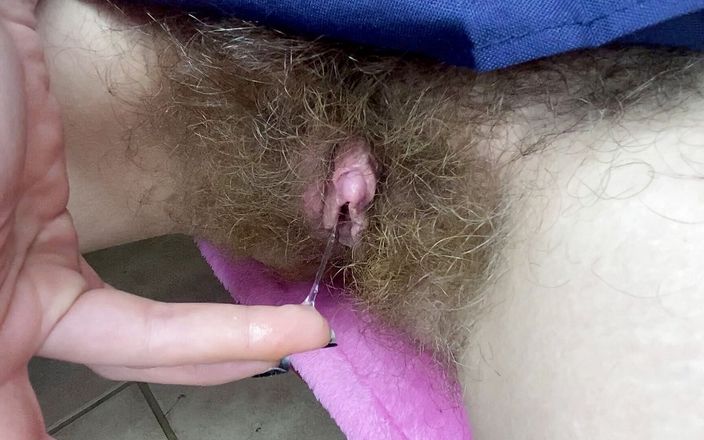 Cute Blonde 666: Närbild uppförde klitoris våt orgasm hårig fitta otäck