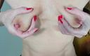 Horny Lola: Jogo dos peitos das unhas vermelhas