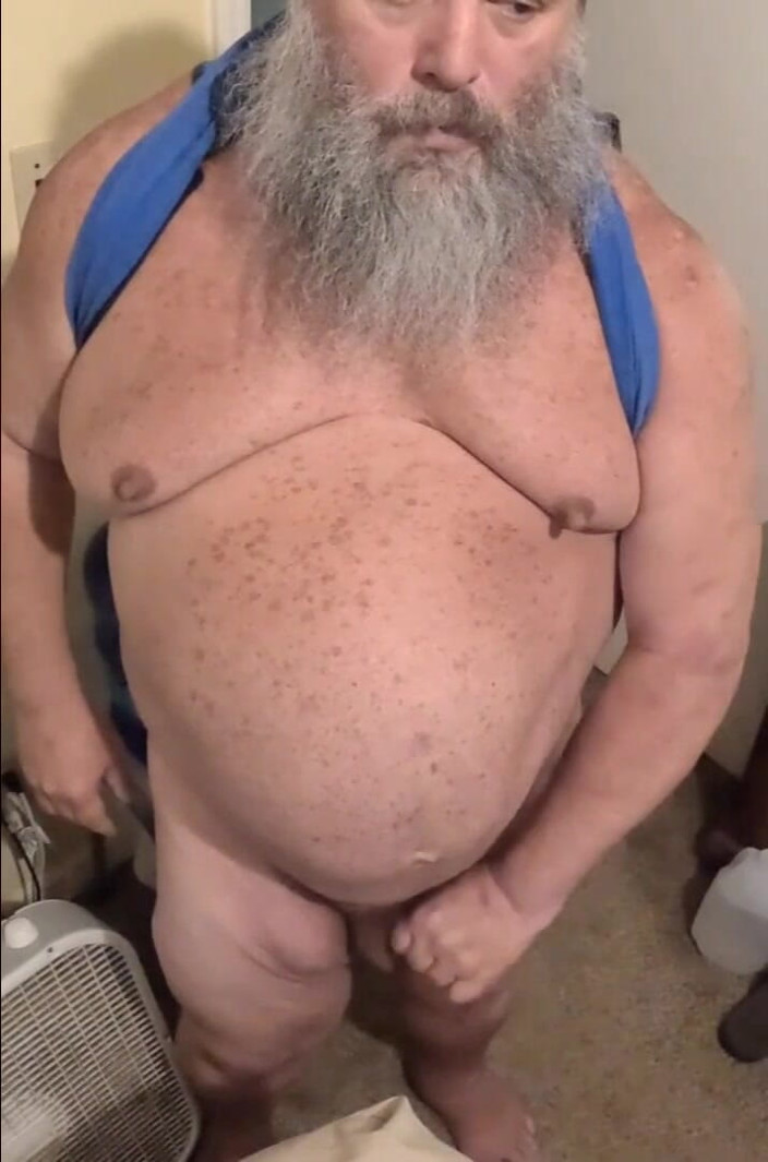 GeneWadexxx: Maduro papi oso es cachondo