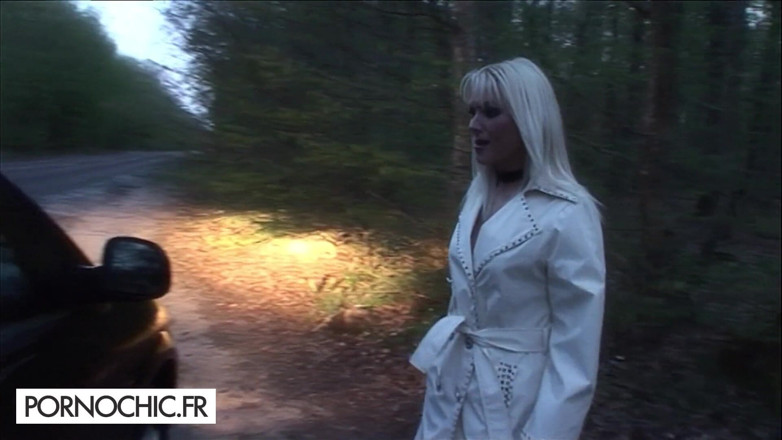 Pornochic: Swinger orgy with a blonde and a brunette