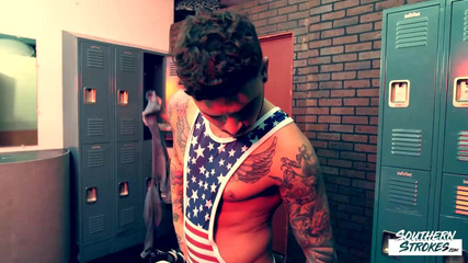 Southern Strokes: Southernstrokesは新しい男をチェックアウト