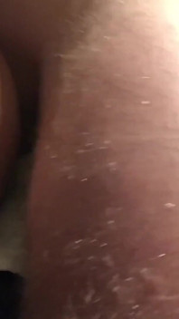 Heiße MILf nimmt großen dildo wird gefickt, groÃŸer squirt und abspritzen, reife oma