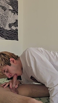 Invited a Friend to Visit, Fucked Him in the Mouth and Came