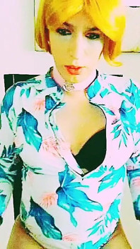 Tammysissy masturbiert