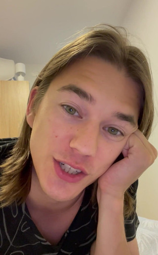 Alex Davey: Jsem zpět z dvoutýdenní cesty do Srbska a týden v...