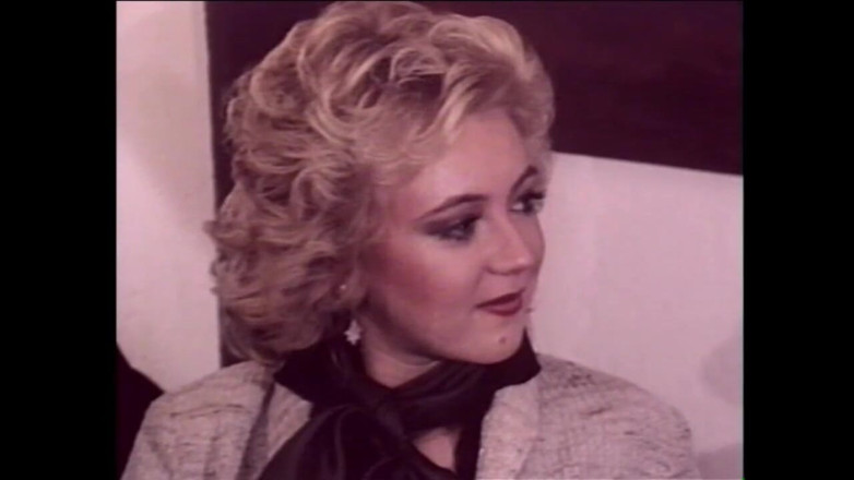 Vintage Usa: Hai MILFs đụ và xuất tinh trong miệng bởi con cặc...