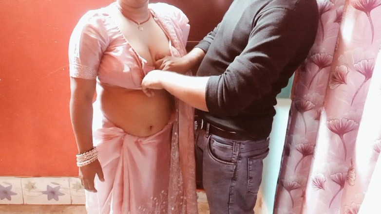 Manjushukla: 빨아서 존나게 아름다운 인도 바비