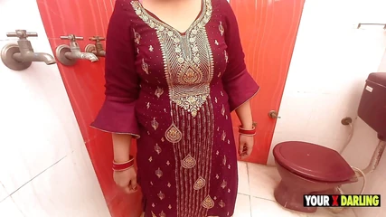 Exklusiv styvmamma pissar, tygbyte, suger kuk, jävla fitta och rövhål av hennes styvson