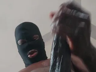 Cállate y toma la polla de papá