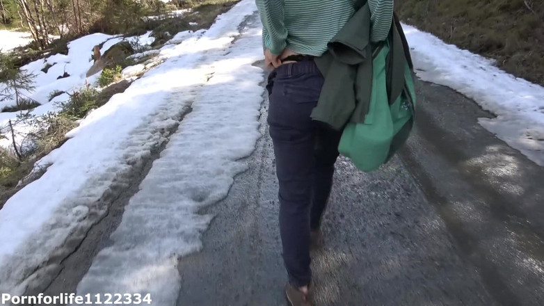 Pornforlife1122334: Aventuras de senderismo mostrando cuerpo desnudo y follada en un...