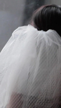 Pengantin Asia yang hamil dapat creampie besar-besaran dua kali.