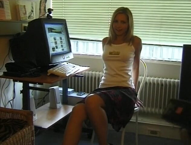 Flash Model Amateurs: Фотосессия с великолепной телочкой-блондинкой