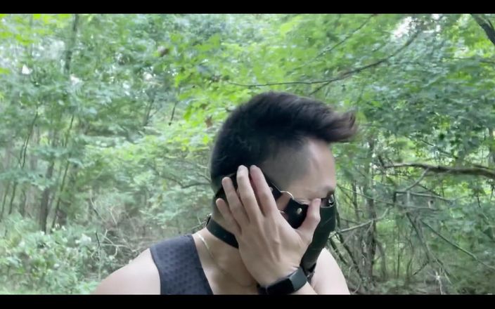 barenakedboy: Neem een rol met me mee in het bos
