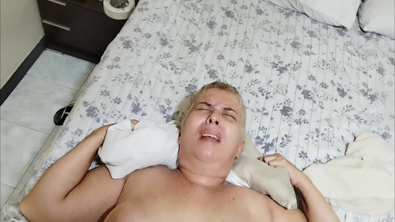 MaturecoupleVe: POV 成熟したカップルのラティーナ 妻が私がこうやって抱くのを楽しんでいる