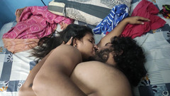 Vaishnavysharunraj: Sexy prsa sání a polibek zadku Romantika indických párů